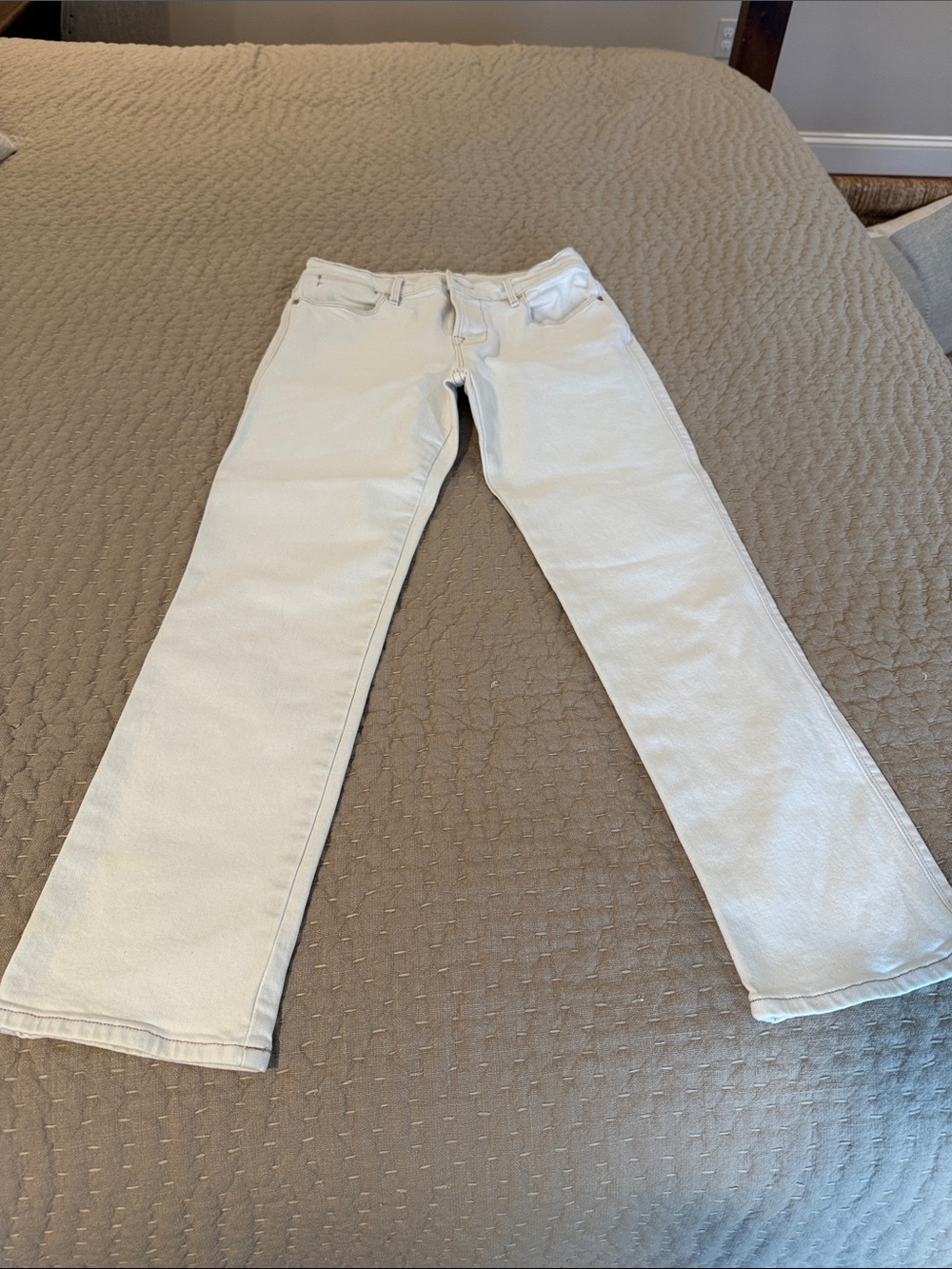 Frame Denim Cream Straight-Leg Jeans